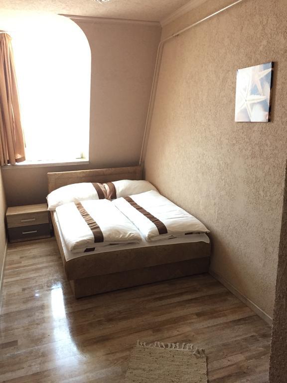 Belvárosi Deluxe Apartman Baja Exterior foto