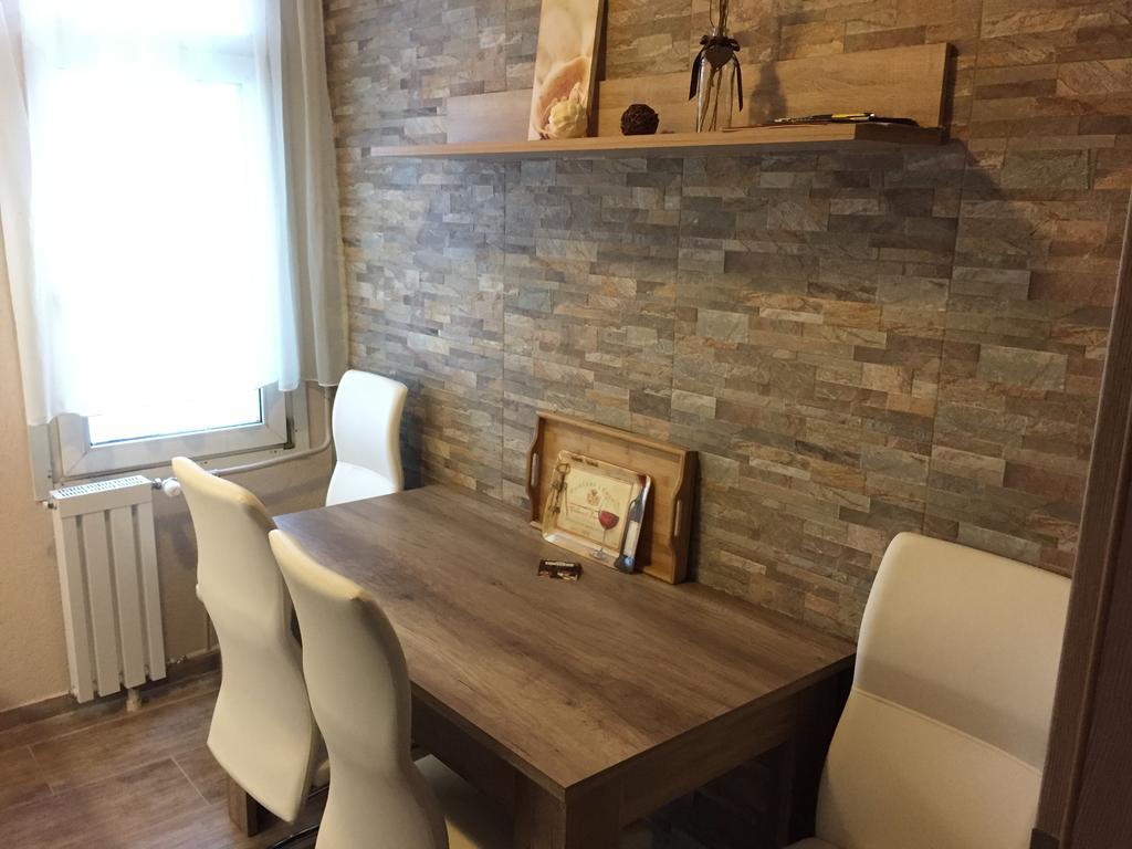 Belvárosi Deluxe Apartman Baja Exterior foto